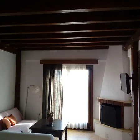 Elatodasos ファームステイ タシアルキス